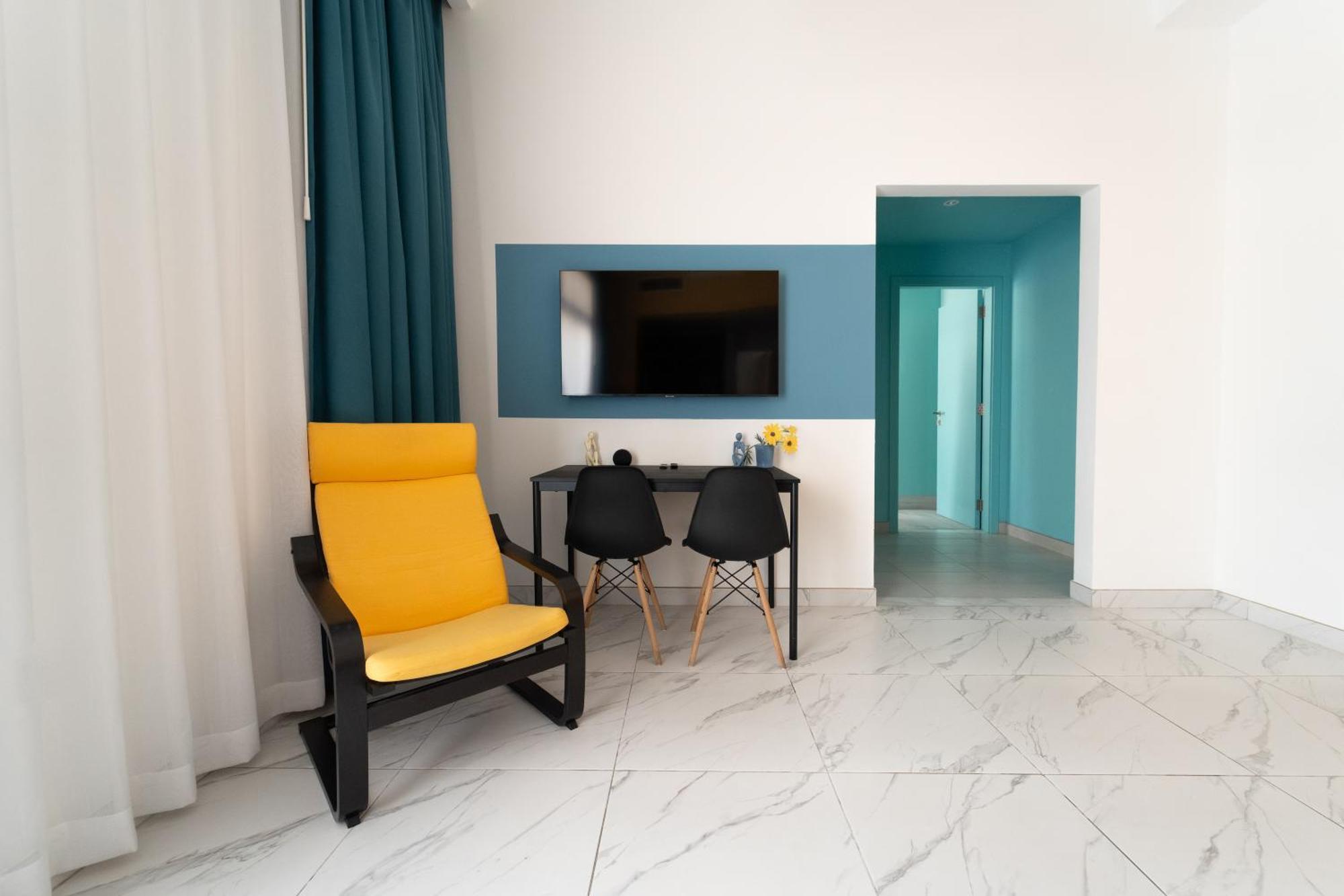 Izzzi Life Mint Dubai Exterior foto
