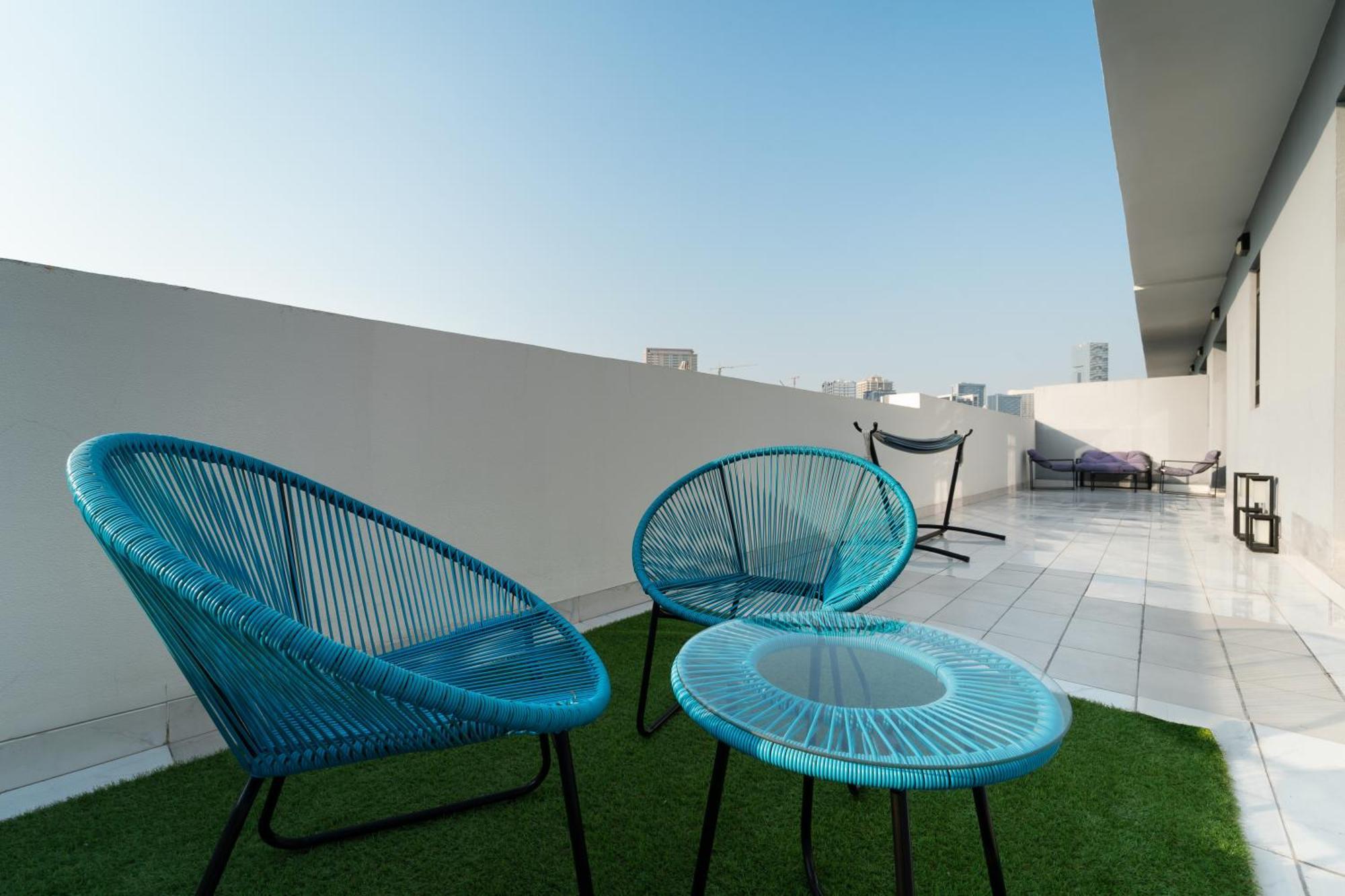 Izzzi Life Mint Dubai Exterior foto
