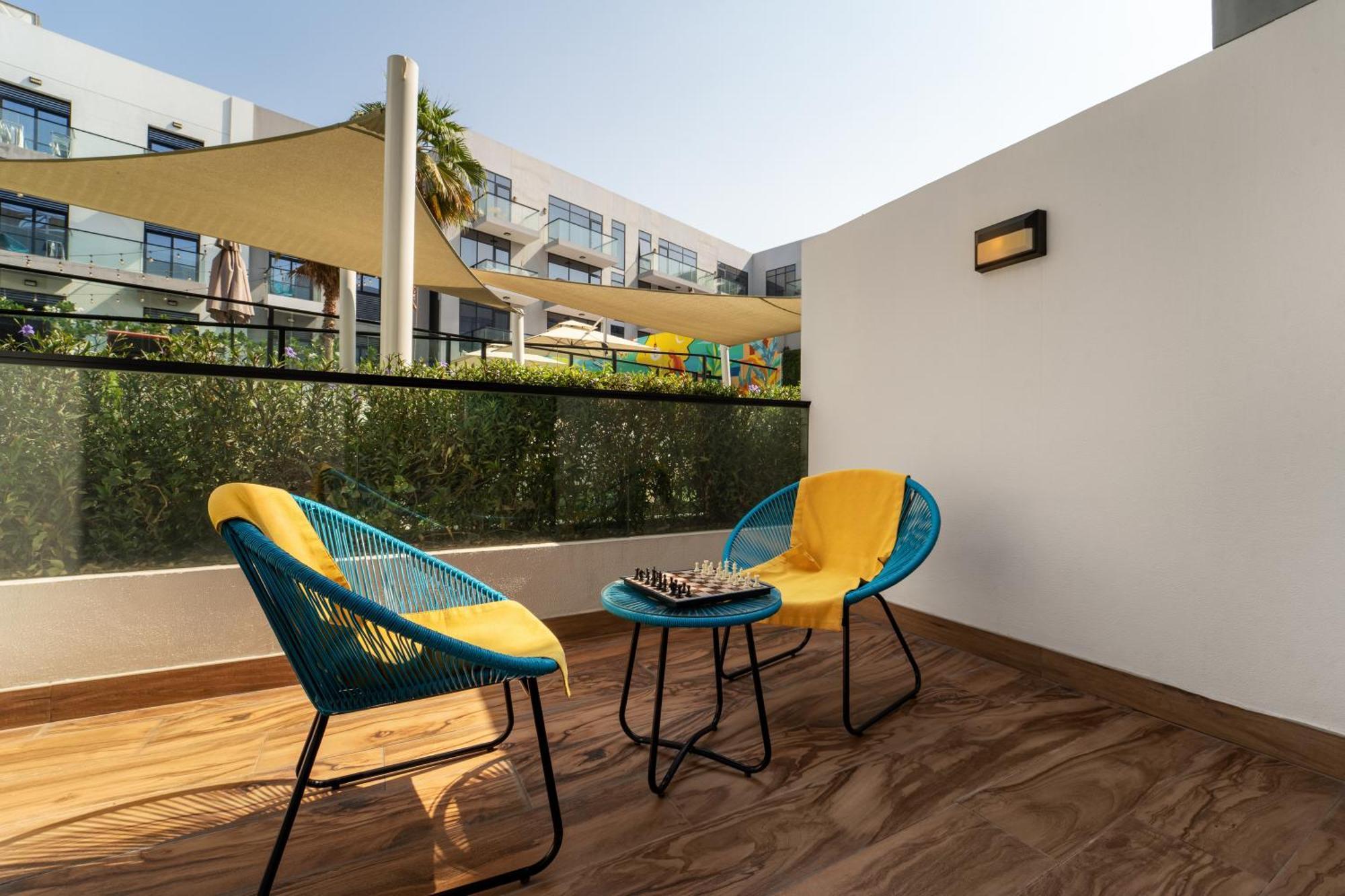 Izzzi Life Mint Dubai Exterior foto