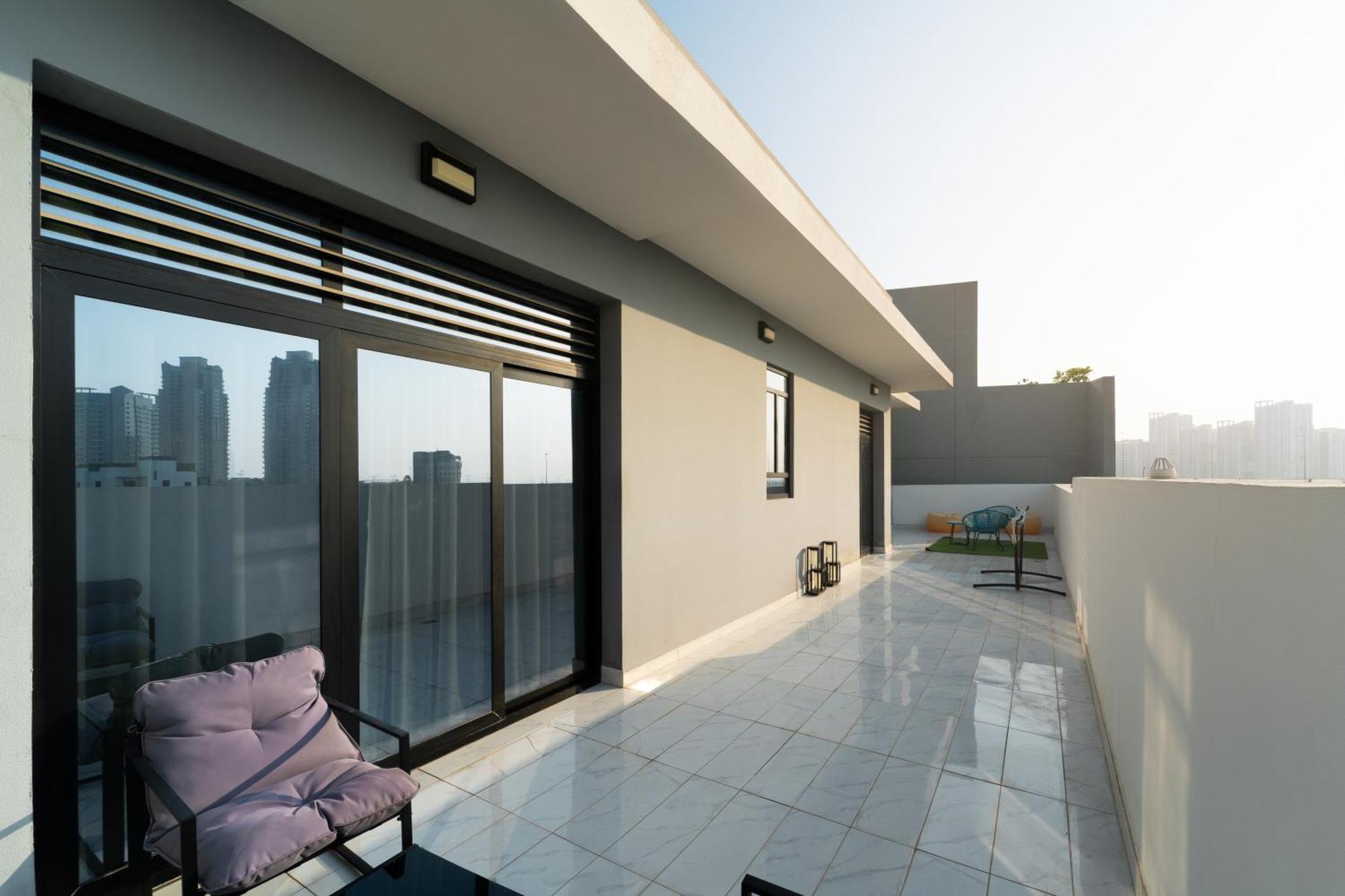 Izzzi Life Mint Dubai Exterior foto