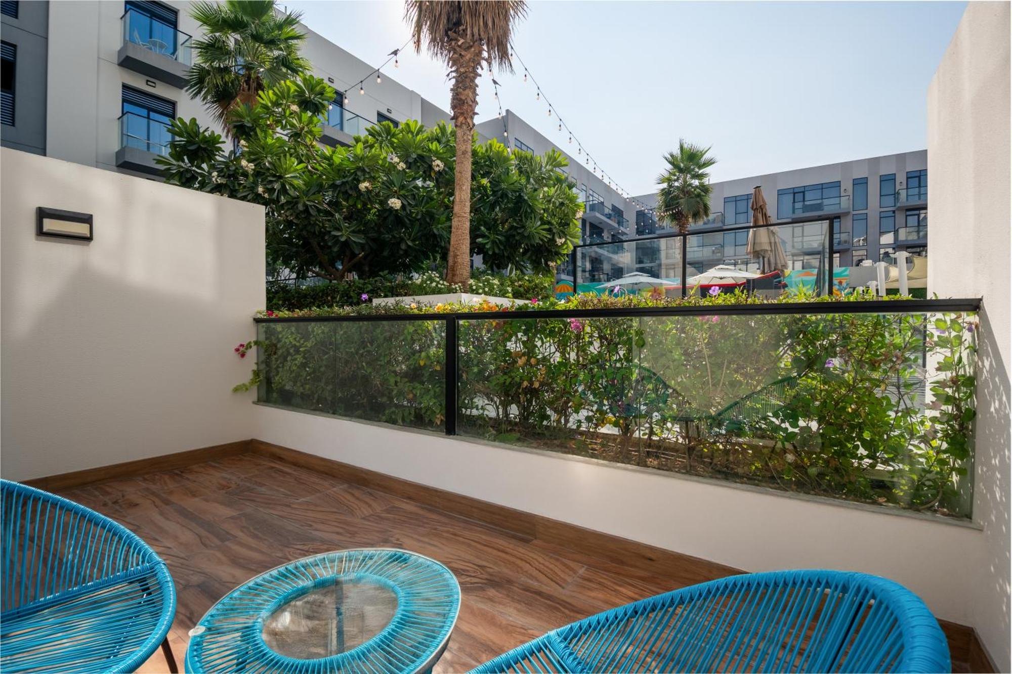 Izzzi Life Mint Dubai Exterior foto