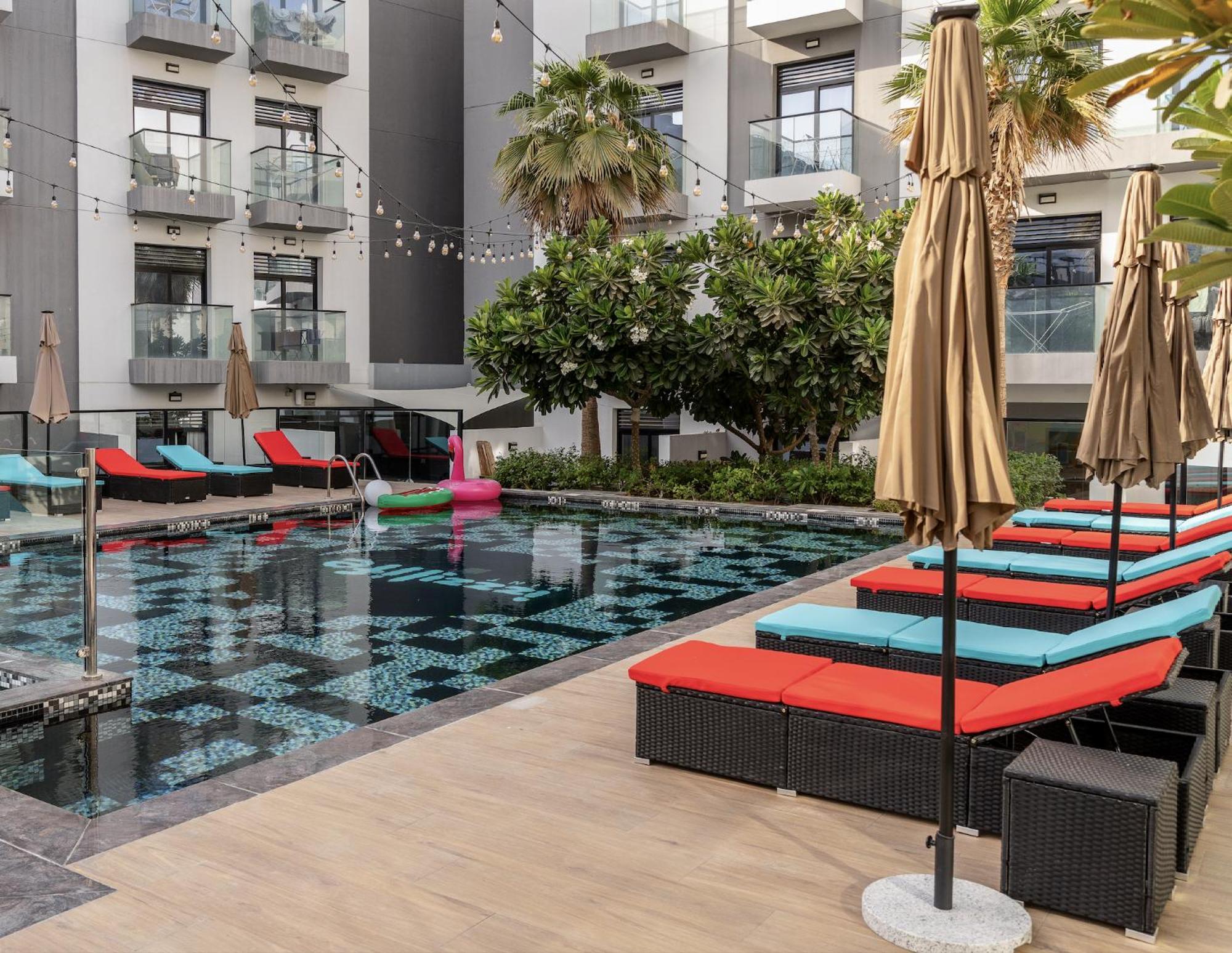 Izzzi Life Mint Dubai Exterior foto